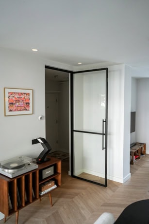 Stalen scharnierdeur met kozijn