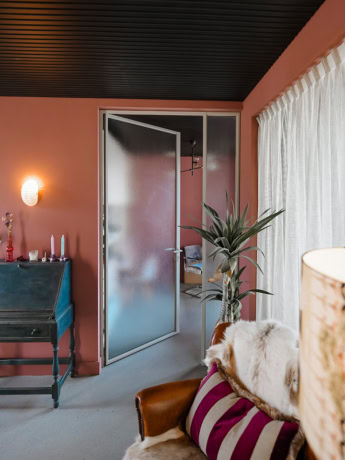 Beige hinged door Aluwdoors