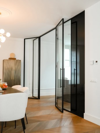 Dubbele scharnierdeur met zijpanelen van Aluwdoors