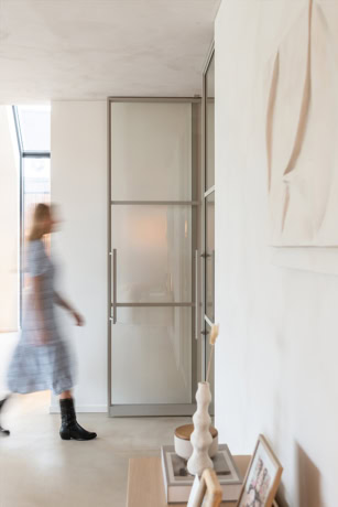 Taatsdeur in woonkamer