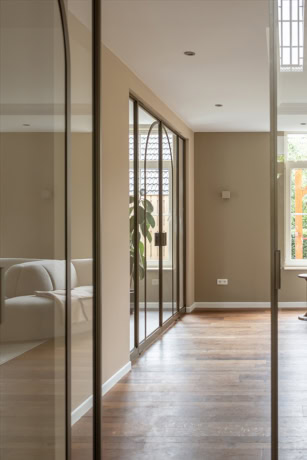 Deuren van hal naar woonkamer