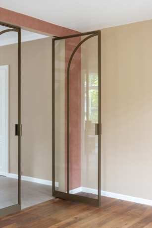 Openstaande taatsdeur