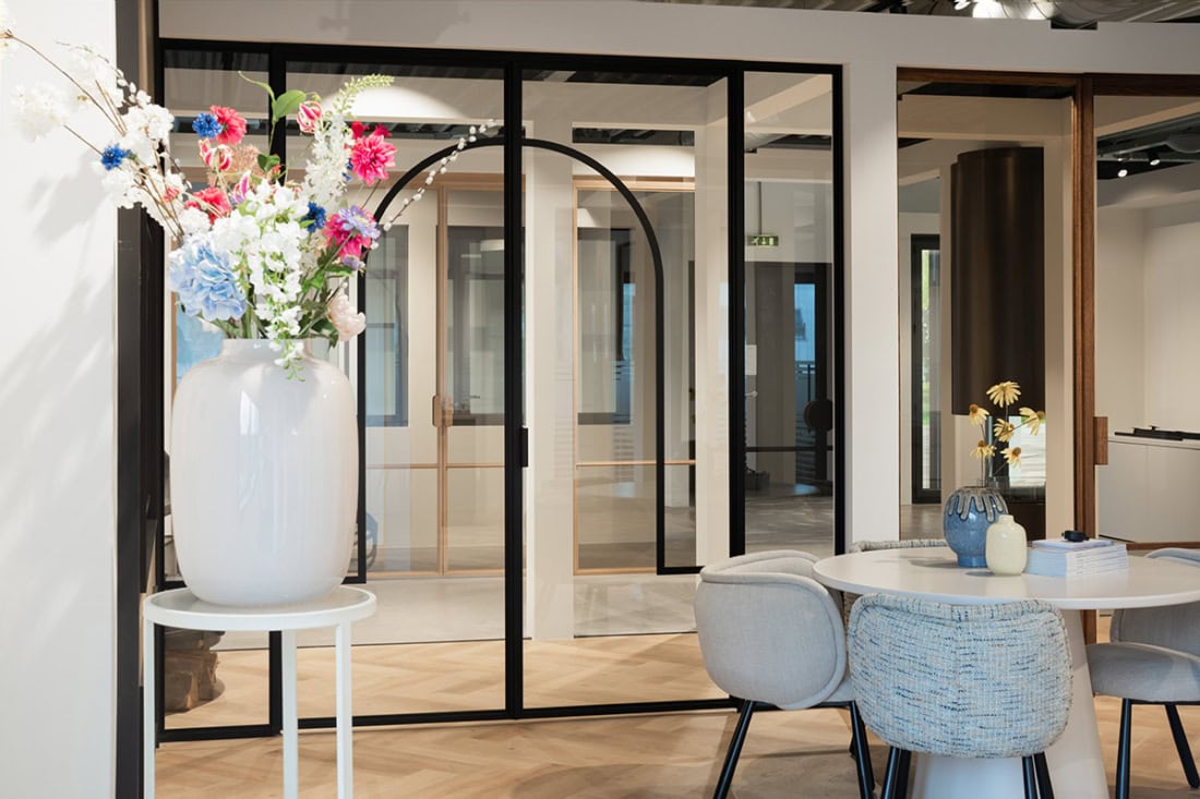Deuren in onze showroom in Veghel