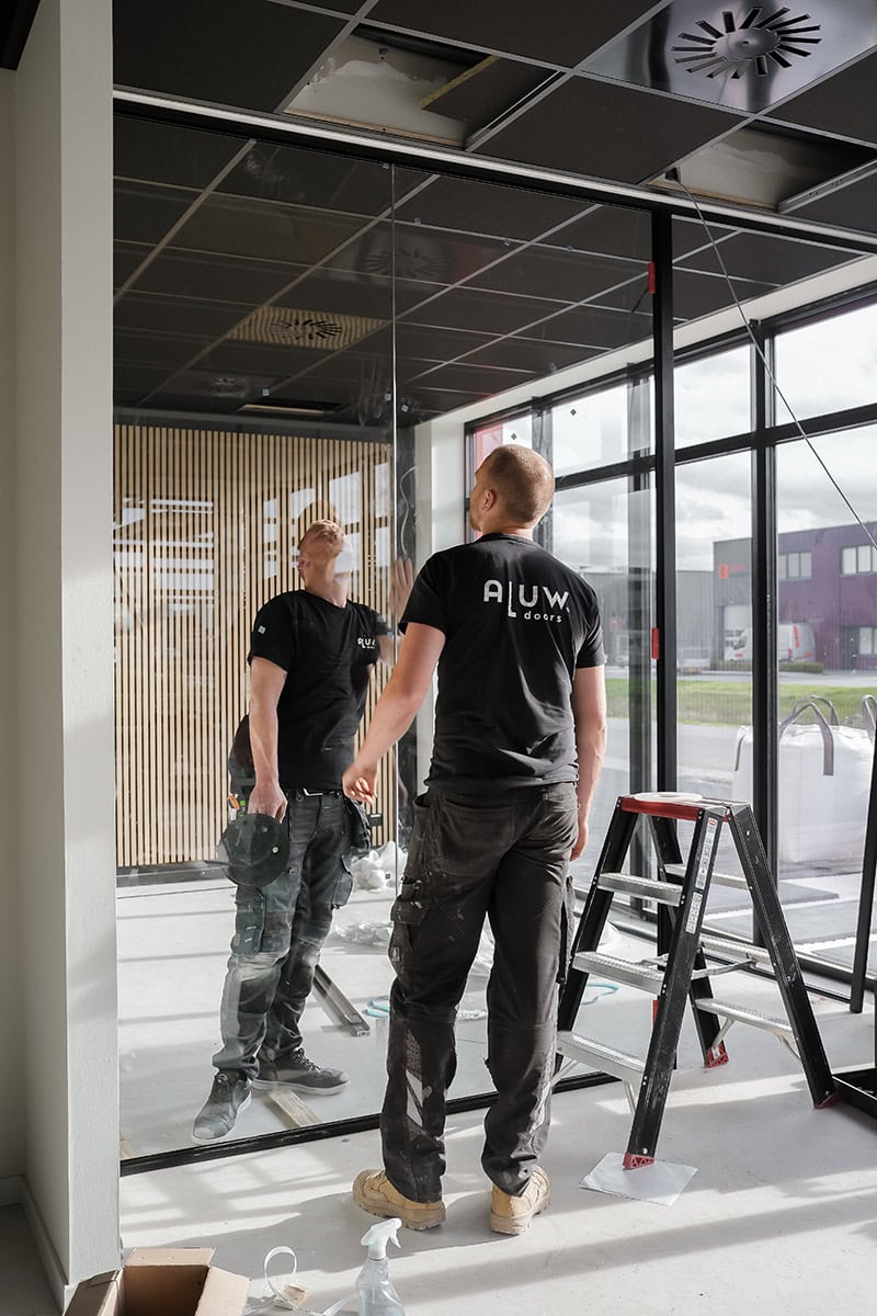 De monteurs van Aluwdoors