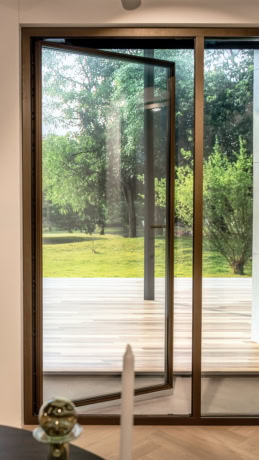 Hinged door Nora