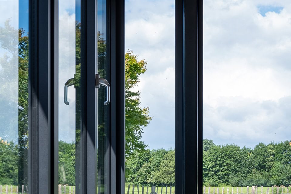 Aluminium doors for outdoor use