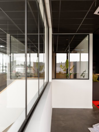 Glass JesseTest walls