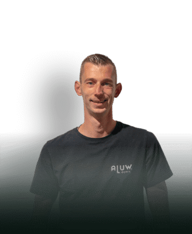 Stalen deur expert in op maat gemaakte hoogwaardige stalen deuren en wanden bij Aluwdoors.