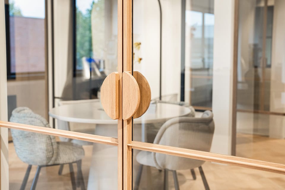 Wooden handle on veneer doors