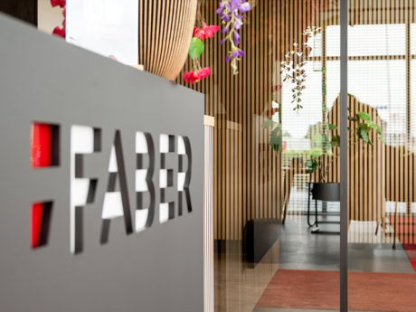 Aluminium JesseTest from Aluwdoors with glass at Faber Installatietechniek