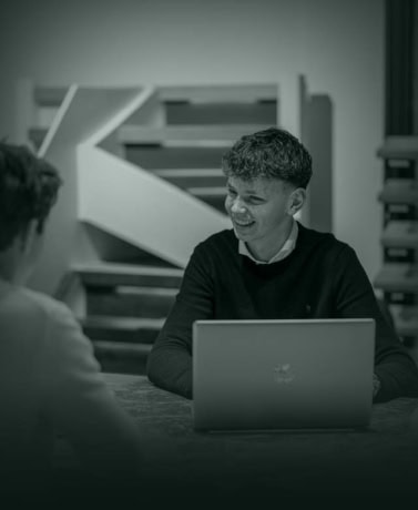 Interieurontwerp met stalen deuren op maat.